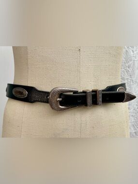 Latigo Western Style Black Leather Belt Silver Metal Conchos & Hardware Size 32